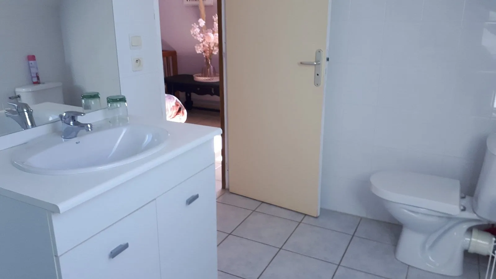Chambre d’hôtes rose sous les toits à Plouescat, photo 14