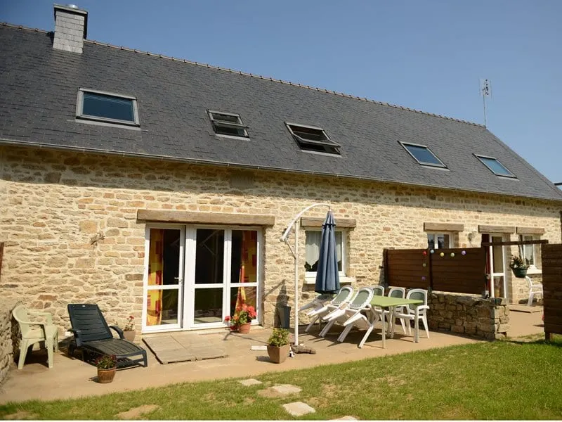 Gîte Ty Izella, maison en pierre avec terrasse à Plouescat, photo 2